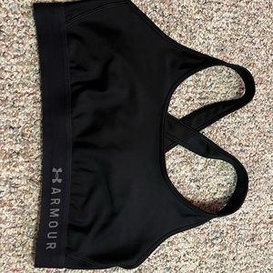 black sports bra